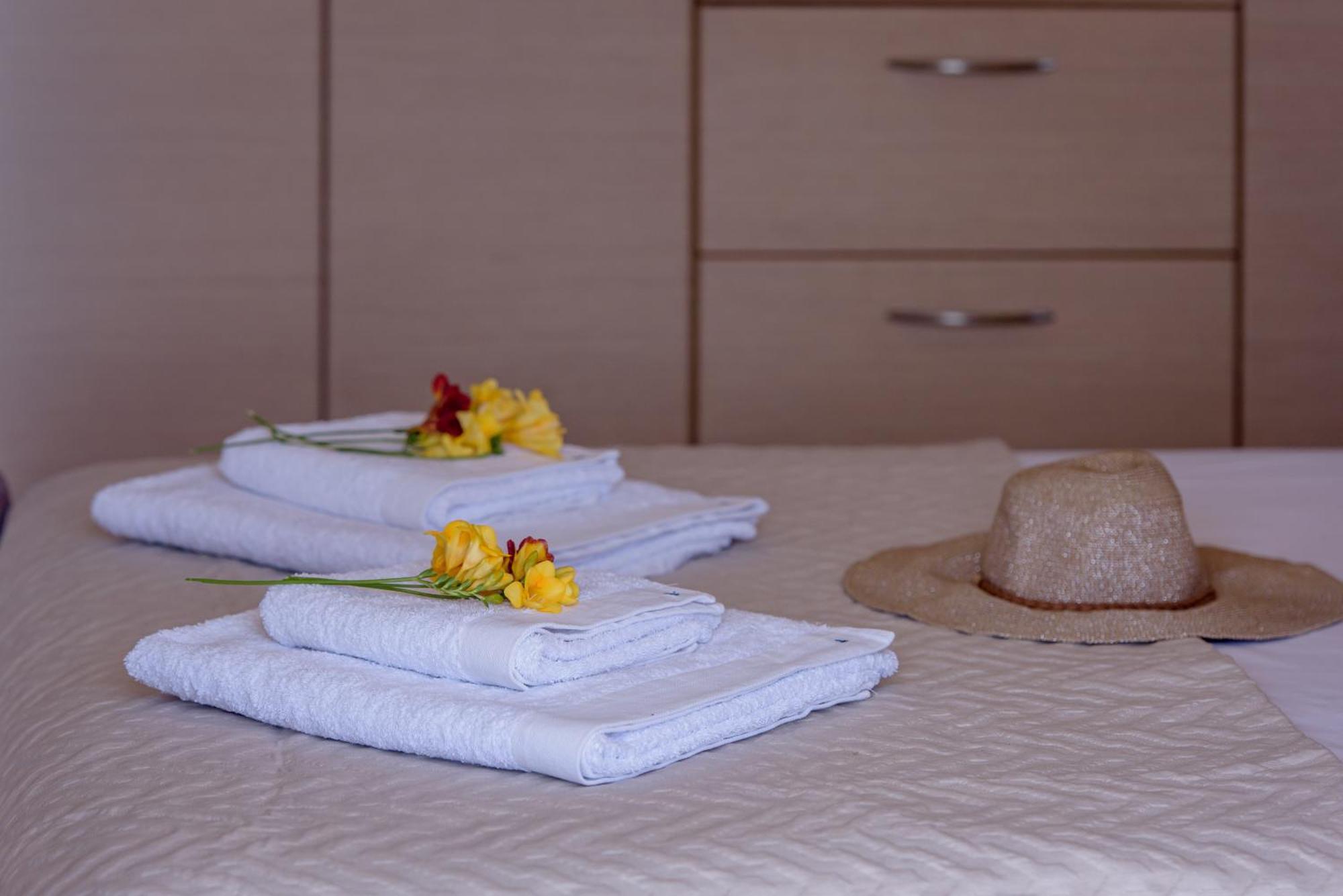 Thea Apartments Ксерокампос Екстериор снимка
