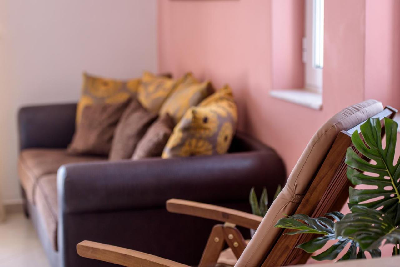 Thea Apartments Ксерокампос Екстериор снимка
