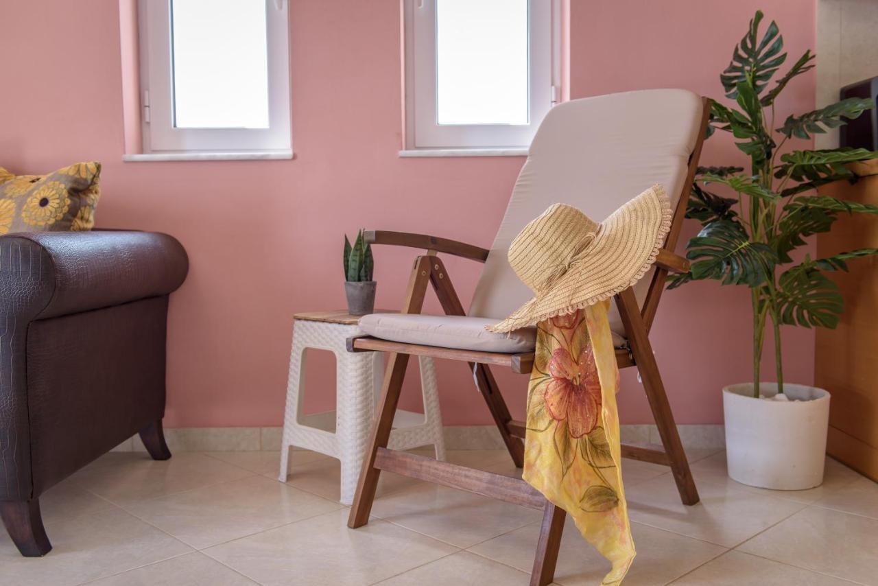 Thea Apartments Ксерокампос Екстериор снимка